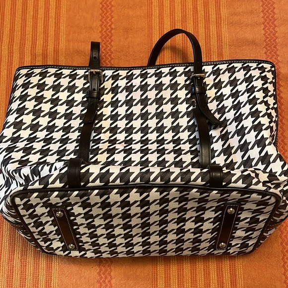 Dooney and bourke black and white checkered leather tote bag! Excellent cond. - Picture 5 of 6